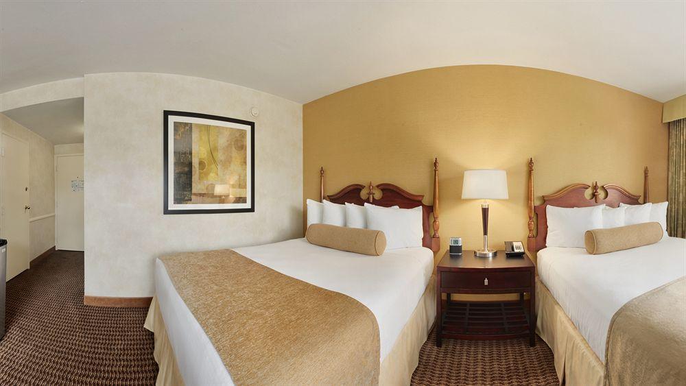 Best Western Plus Carriage Inn Los Angeles Ngoại thất bức ảnh