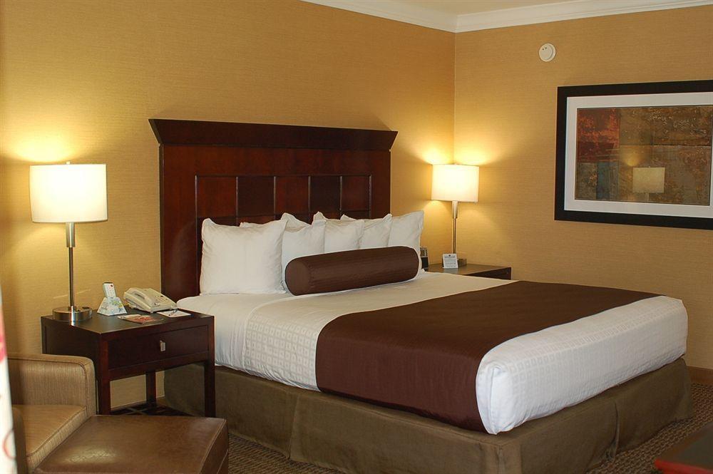 Best Western Plus Carriage Inn Los Angeles Ngoại thất bức ảnh