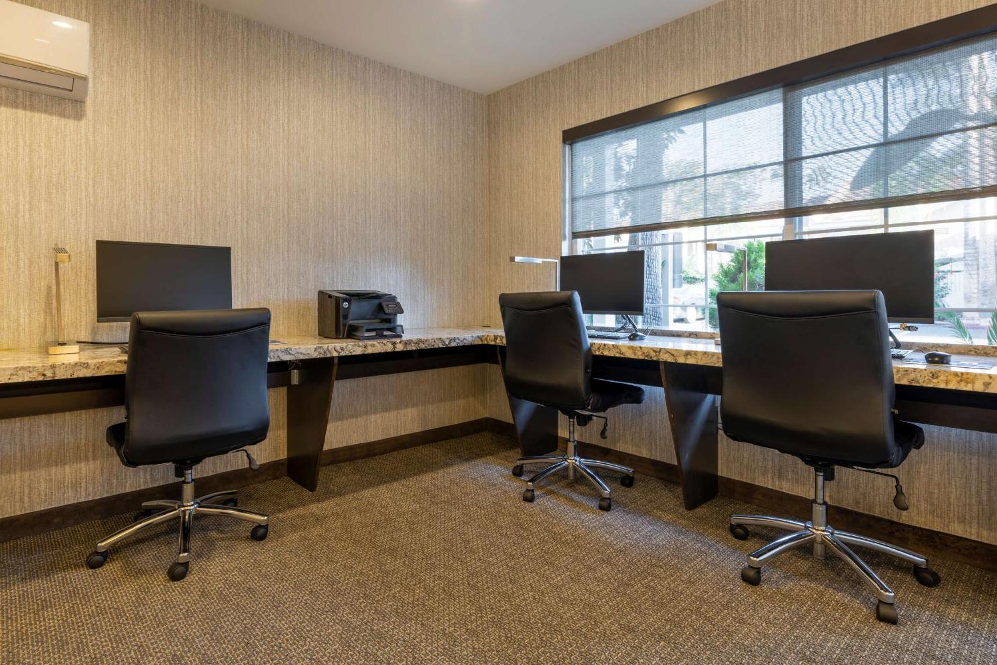 Best Western Plus Carriage Inn Los Angeles Ngoại thất bức ảnh