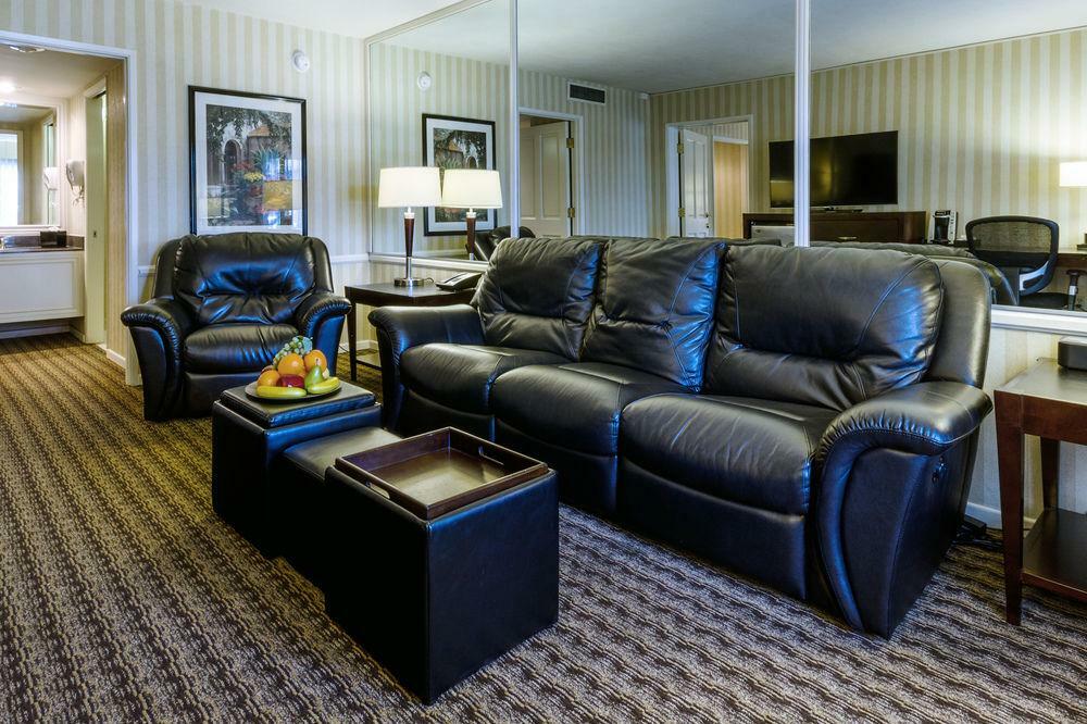 Best Western Plus Carriage Inn Los Angeles Ngoại thất bức ảnh